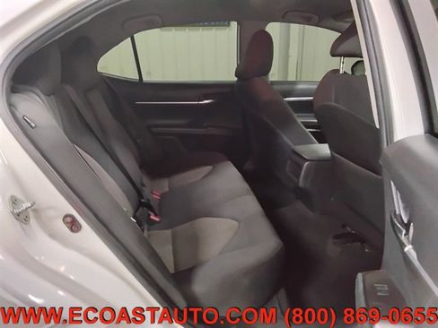 Used 2022 Toyota Camry LE FWD image 14