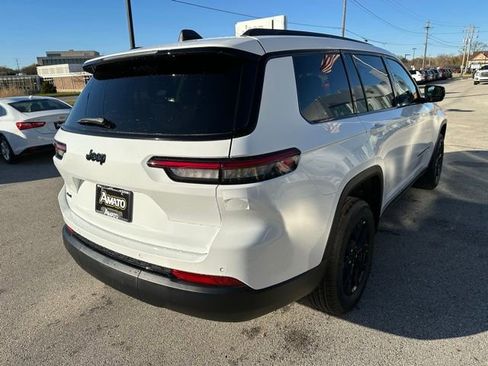 New 2025 Jeep Grand Cherokee L Altitude AWD/4WD image 6