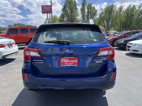 Used 2017 Subaru Outback 2.5i AWD/4WD image 6