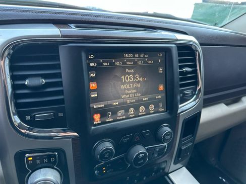 Used 2017 RAM 1500 Laramie RWD image 44