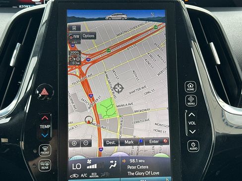 Used 2017 Toyota Prius Prime Advanced image 21