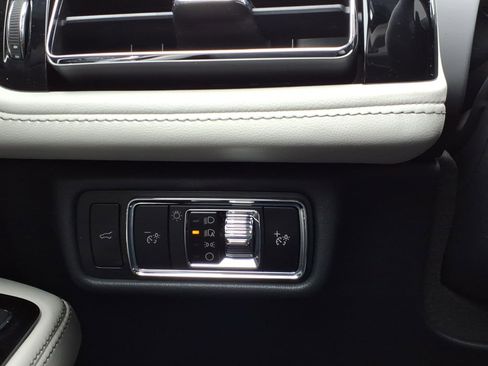 New 2026 Lincoln Aviator AWD image 24