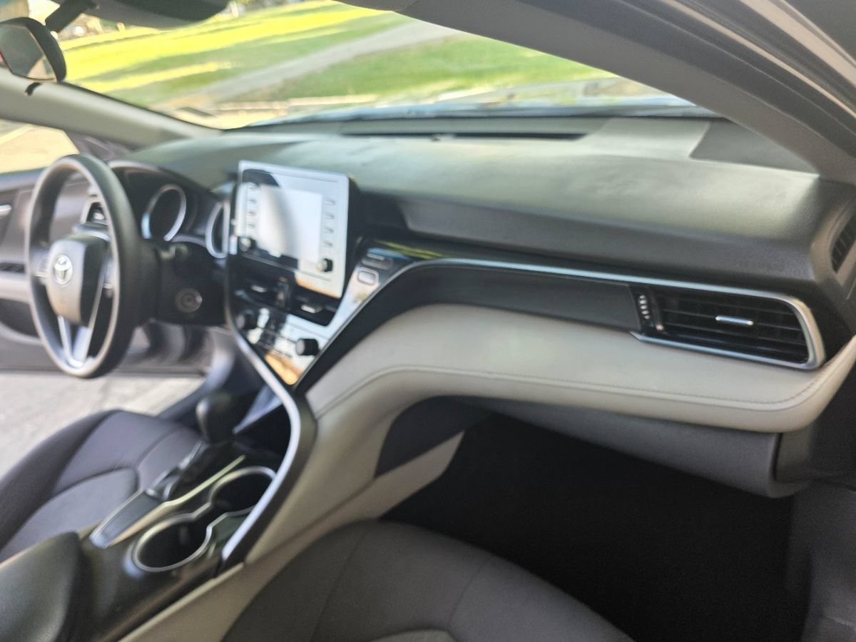 Used 2021 Toyota Camry LE w/ Carpet Mat Package (TMS) FWD image 15