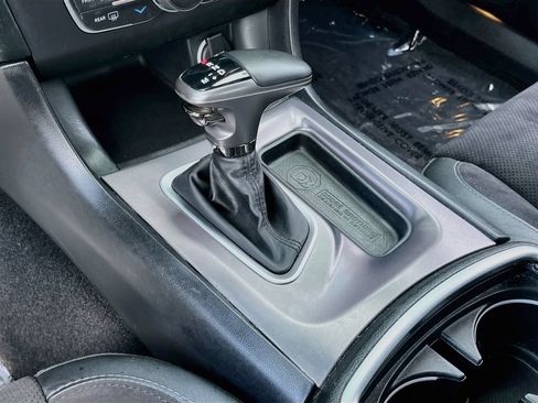 Used 2019 Dodge Charger Scat Pack w/ Plus Group RWD image 17