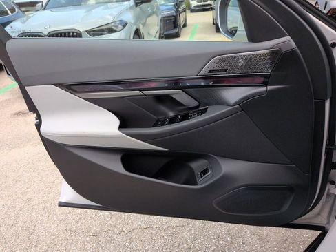 New 2027 BMW 530i RWD image 31