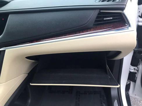 Used 2017 Cadillac XT5 Luxury w/ Driver Awareness Package AWD/4WD image 48