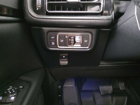 Used 2022 Lincoln Nautilus Reserve image 34