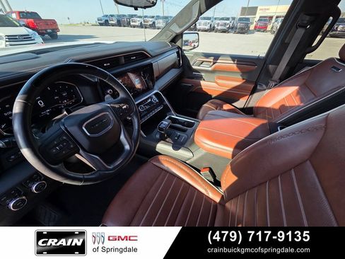 Used 2024 GMC Sierra 1500 Denali Ultimate AWD/4WD image 9
