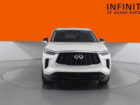 Used 2024 INFINITI QX60 Luxe image 2