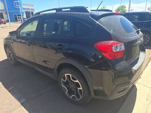 Used 2017 Subaru Crosstrek 2.0i Premium w/ Moonroof Package AWD/4WD image 7