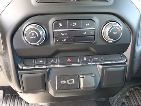 Used 2024 Chevrolet Silverado 1500 W/T image 24