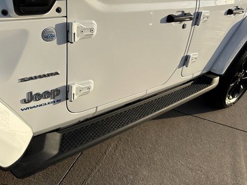 Used 2023 Jeep Wrangler Unlimited Sahara w/ Cold Weather Group image 16