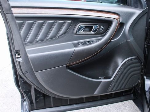 Used 2015 Ford Taurus Limited w/ Equipment Group 301A image 10