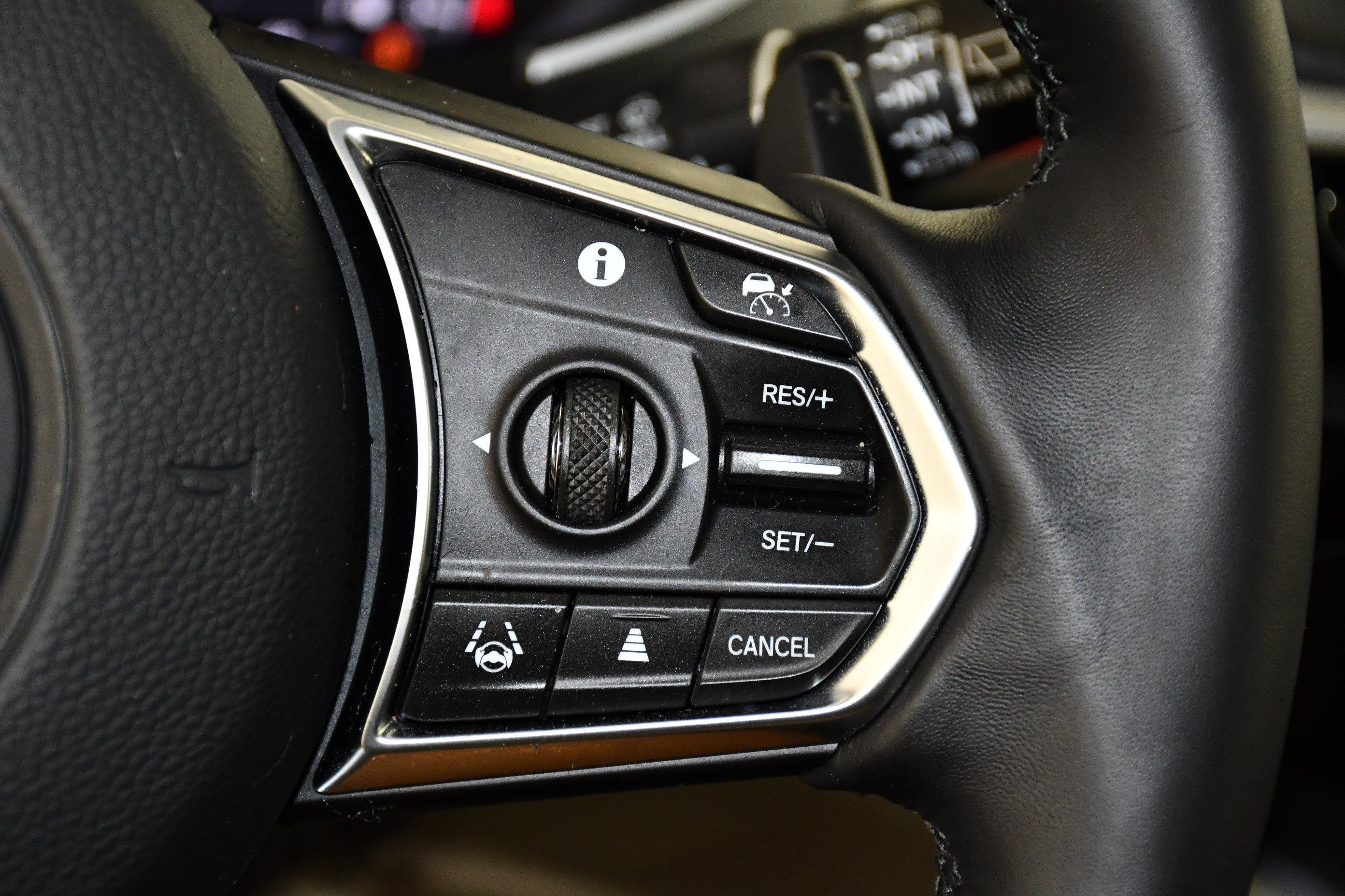 Used 2024 Acura MDX w/ Technology Package AWD/4WD image 21