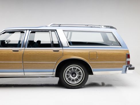 Used 1990 Buick Le Sabre Estate RWD image 19