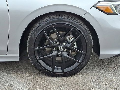 Used 2025 Honda Civic Sport image 12
