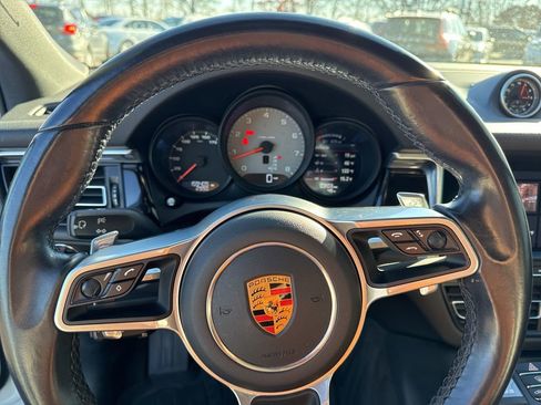 Used 2021 Porsche Macan S image 29