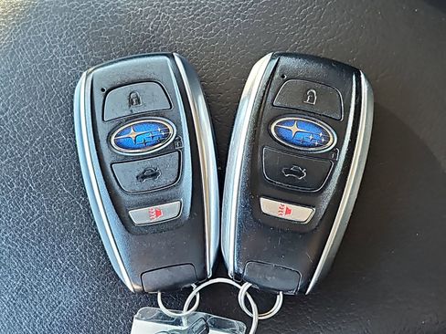 Used 2017 Subaru Crosstrek 2.0i Limited image 37