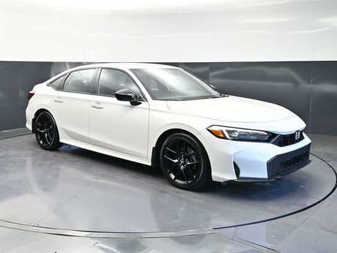 Used 2025 Honda Civic Sport image 3