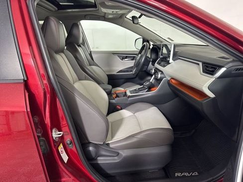 Used 2019 Toyota RAV4 Adventure w/ Cold Weather Package AWD/4WD image 4