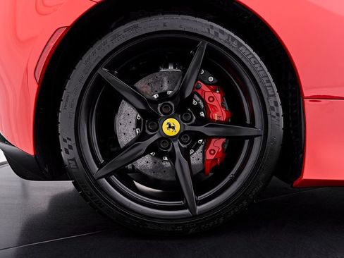 Used 2020 Ferrari F8 Tributo RWD image 41