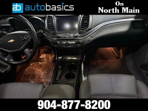 Used 2015 Chevrolet Impala LT FWD image 18