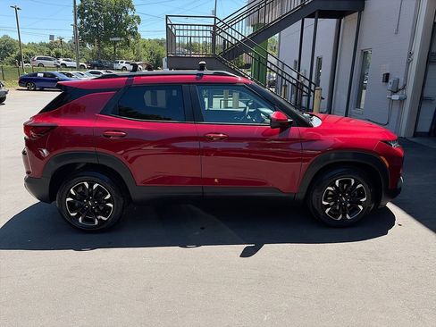 Used 2021 Chevrolet TrailBlazer LT w/ Convenience Package FWD image 8
