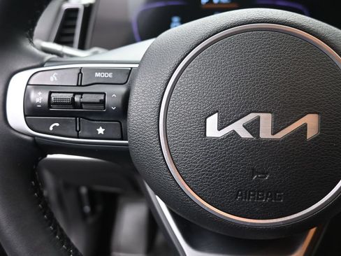 Used 2024 Kia Sportage EX FWD image 15