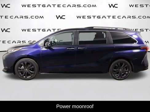 Used 2022 Toyota Sienna XSE image 5