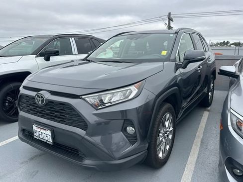 Used 2021 Toyota RAV4 XLE Premium FWD image 2