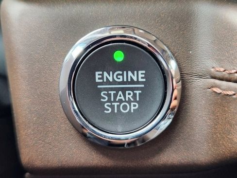 Used 2024 Ford Expedition King Ranch image 19