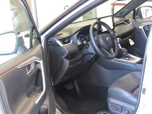 Certified 2025 Toyota RAV4 XSE AWD/4WD image 10