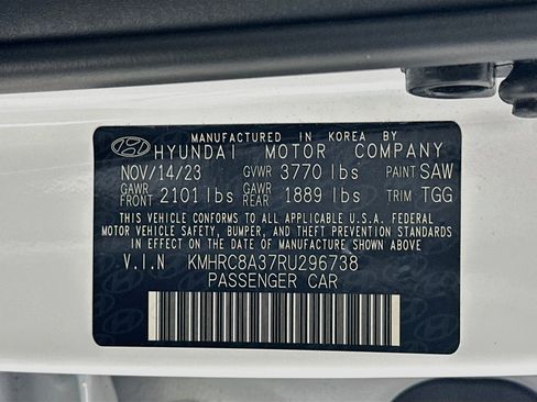 Used 2024 Hyundai Venue SEL FWD image 30