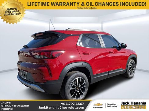 New 2026 Chevrolet TrailBlazer LT w/ LT Cold Weather Package FWD image 3