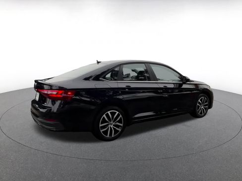 Used 2025 Volkswagen Jetta SE image 14