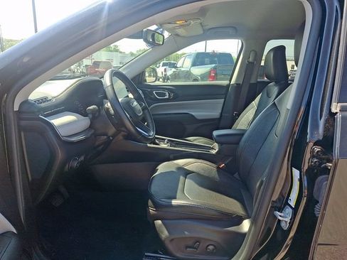 Used 2022 Jeep Compass Limited AWD/4WD image 13
