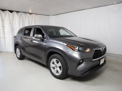 Used 2024 Toyota Highlander LE