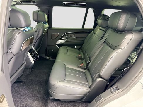 New 2026 Land Rover Range Rover Long Wheelbase Autobiography AWD/4WD image 19