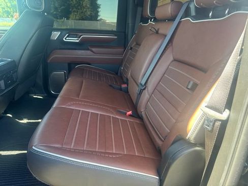 Used 2024 GMC Sierra 2500 Denali Ultimate AWD/4WD image 11