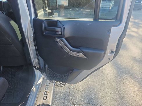 Used 2015 Jeep Wrangler Unlimited Sport w/ Quick Order Package 24S image 19