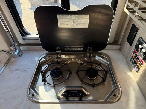 Used 2022 RAM ProMaster 3500 w/ Premium Convenience Group image 24