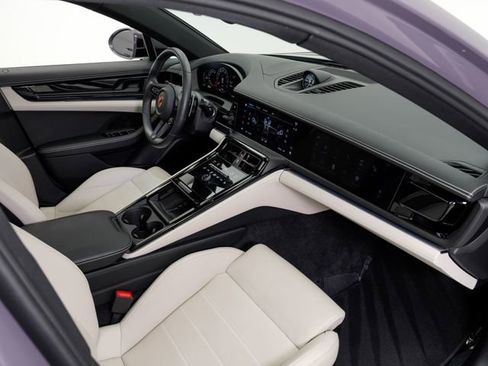 Certified 2025 Porsche Panamera 4 E-Hybrid AWD/4WD image 21