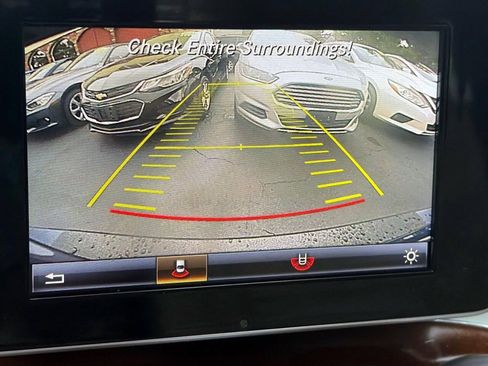 Used 2015 Mercedes-Benz C 300 4MATIC Sedan image 26