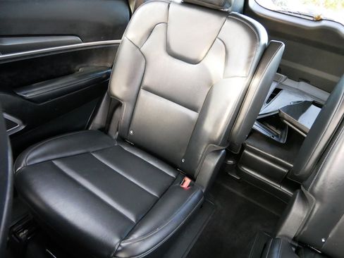 Used 2021 Kia Telluride S image 12