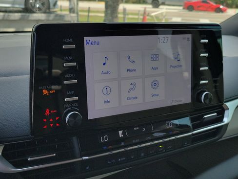 Used 2024 Toyota Sienna XLE image 20