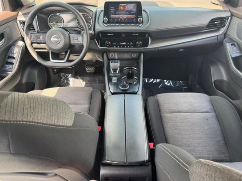 Used 2022 Nissan Rogue SV AWD/4WD image 15