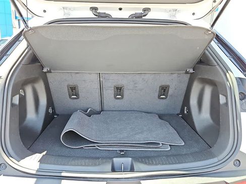 Used 2023 Chevrolet Bolt EUV LT w/ Convenience Package FWD image 29