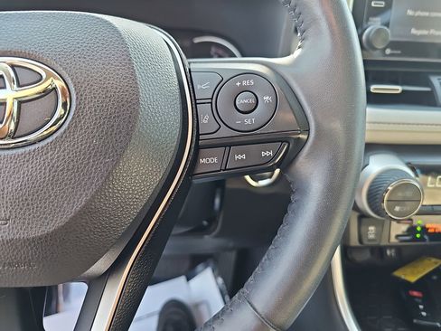 Used 2019 Toyota RAV4 Limited w/ Cold Weather Package FWD image 23