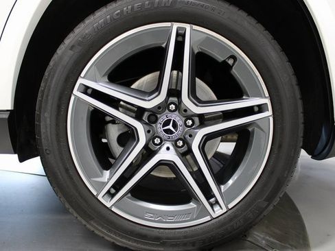 Used 2022 Mercedes-Benz GLS 580 4MATIC image 35