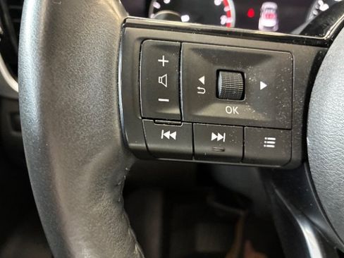 Used 2023 Nissan Rogue SL w/ SL Premium Package FWD image 20
